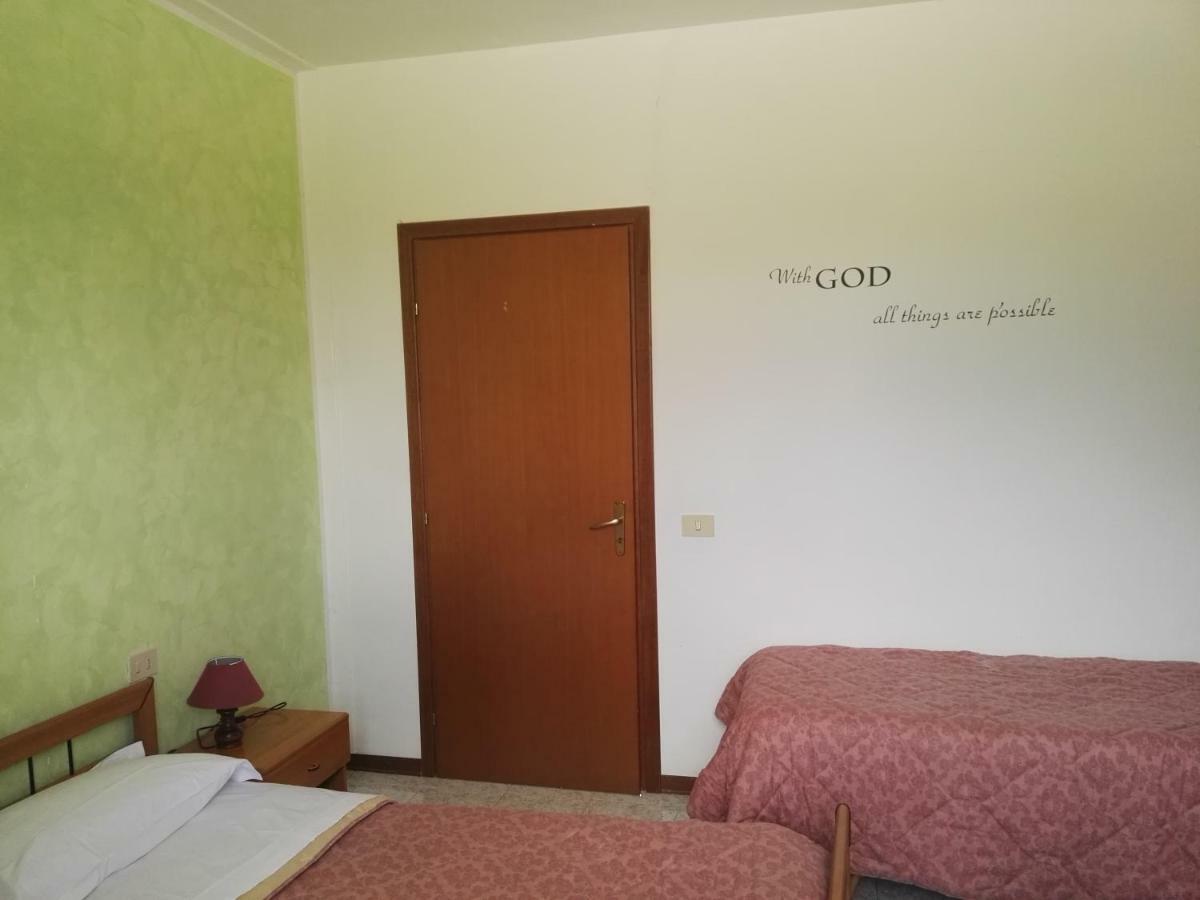 Camere Carloni Асизи Екстериор снимка